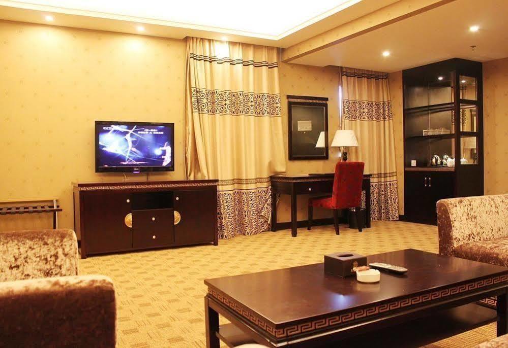 New Beacon Runfeng International Hotel Wuhan Extérieur photo