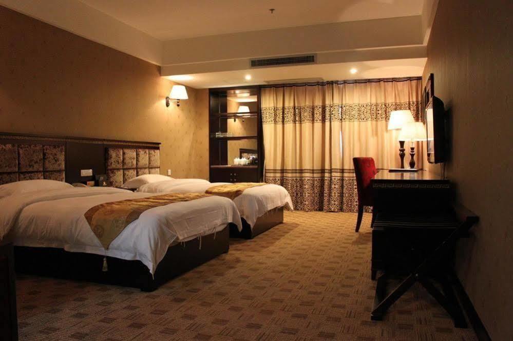 New Beacon Runfeng International Hotel Wuhan Extérieur photo