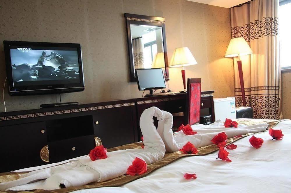 New Beacon Runfeng International Hotel Wuhan Extérieur photo